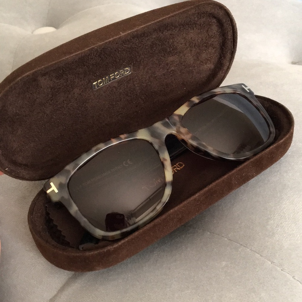 EUC Tom Ford ‘Leo’ sunglasses in Havana!
